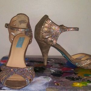 Brushed gold crystal shoes